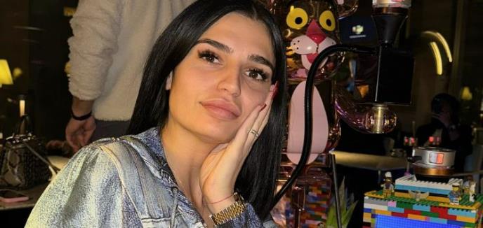 MAJKA PRETUČENE STARLETE DOŠLA U BEOGRAD! Tamara Bojanić optužila dečka za nasilje, a sad se ona ne odvaja od nje! Ovo su radile zajedno