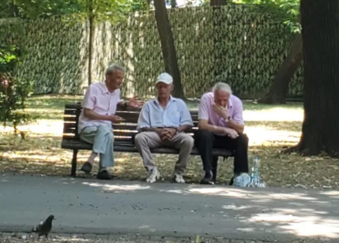 POČINJE ISPLATA NOVCA POSEBNOJ GRUPI PENZIONERA! Već danas mogu da pokupe svoje pare, evo ko je tačno na listi