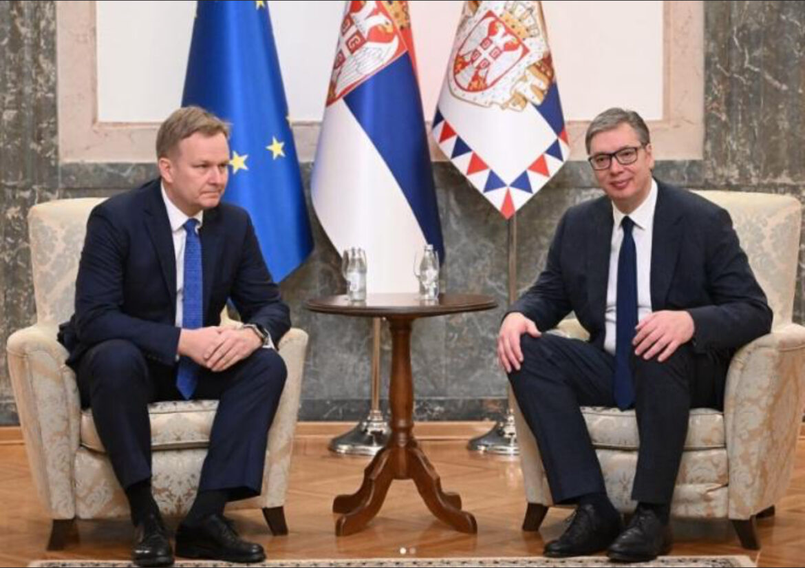 „UPOZNAO SAM SORENSENA S PROBLEMIMA S KOJIMA SE SUOČAVA NAŠ NAROD NA KIM“ Predsednik Vučić o detaljima sastanka sa specijalnim predstavnikom EU