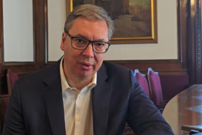 UŽIVO VUČIĆ U BLACU Predsednik obilazi Toplički i Jablanički okrug: Došao sam da obiđem porodicu Janićijević! Pozdravljen aplauzom