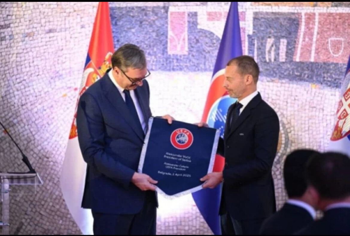 VUČIĆ UGOSTIO UEFA ZVANIČNIKE! Predsednik Srbije organizovao svečani ručak za delegate evropske kuće fudbala! (FOTO