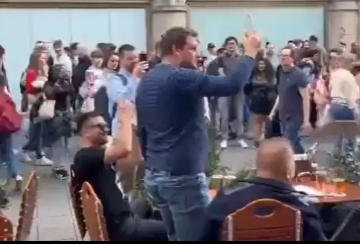 Delije pred meč sezone naletele na Darka Plavšića u centru Minhena, a onda su ga oduševile potezom