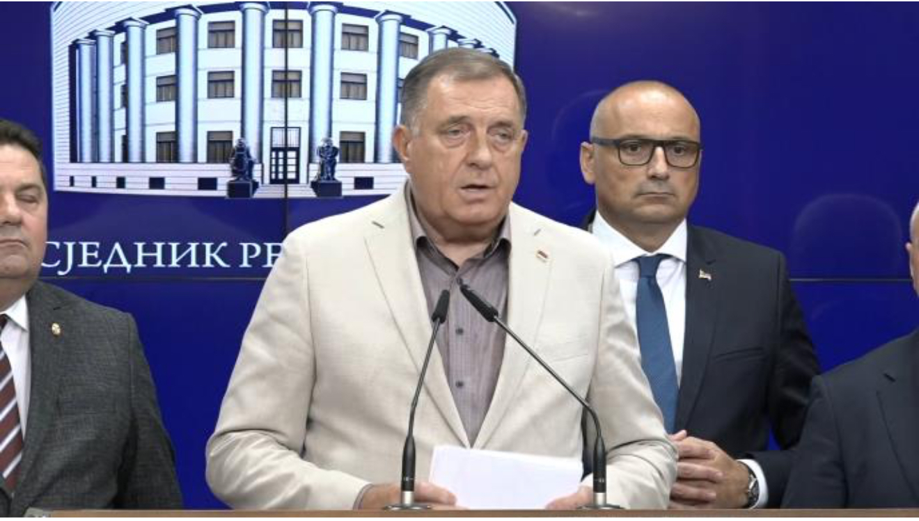 DODIK NAJAVIO RASPISIVANJE REFERENDUMA NAKON ODUZIMANJA MANDATA „Prihvatanje njihove odluke&hellip;
