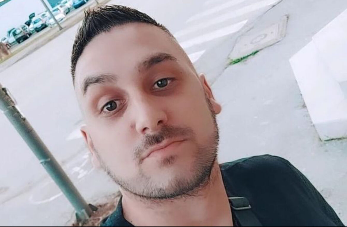 Zola se prepolovio! Smršao je 30 kilograma, pa objavio slike pre i posle dijete: Transformacija šokirala sve