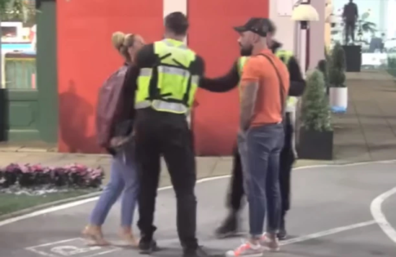 ZVERSKI OKRŠAJ ANELI I LUKE, ONA KRENULA ŠTIKLOM NA NJEGA,&hellip;