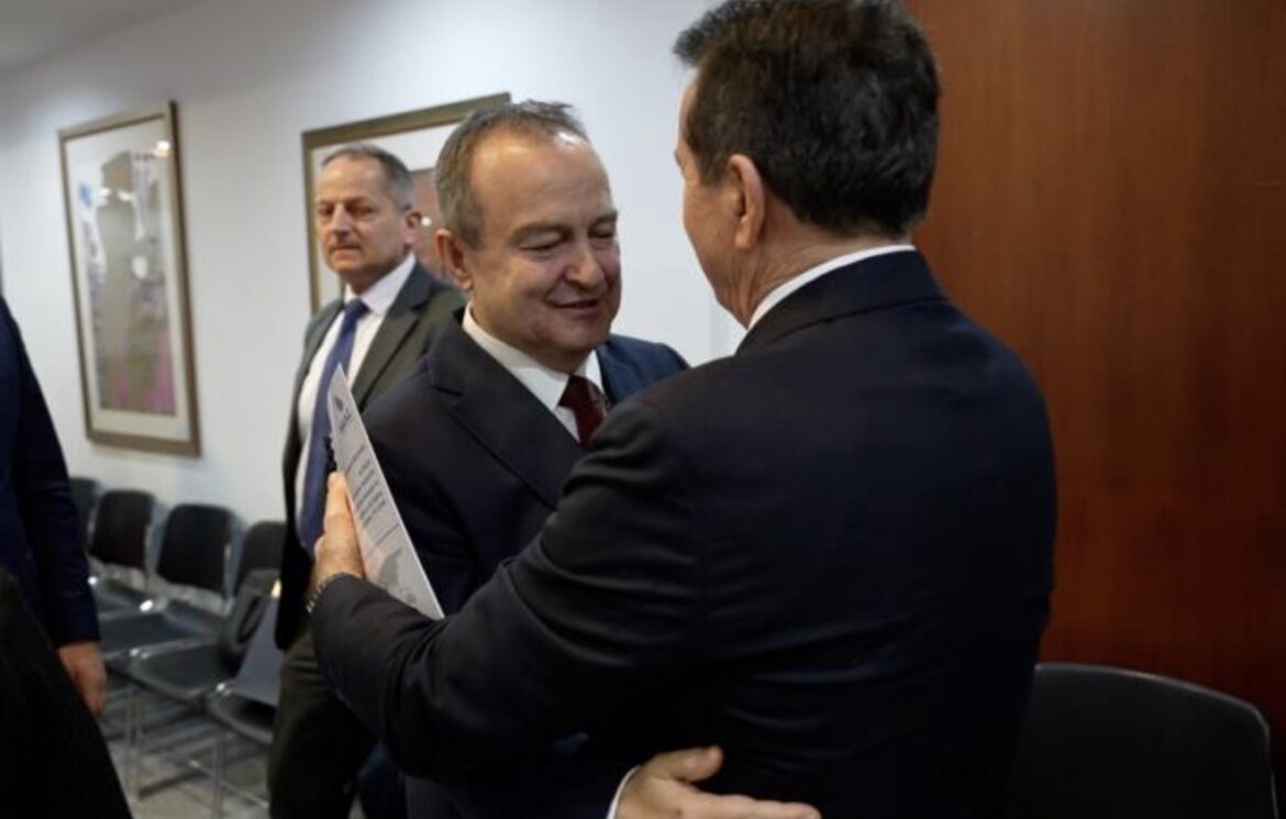 DAČIĆ SE U GRČKOJ SASTAO SA HRISOHOIDISOM: Razgovor o migratornoj situaciji, suzbijanju organizovanog kriminala, uspostavljanje regionalnog biroa Interpola…