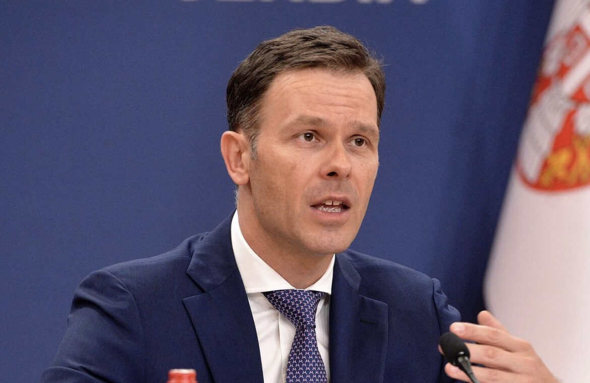 „MIR, STABILNOST, VUČIĆ“ Oglasio se Mali: Dok je ceo svet u neizvesnosti i u međusobnim sukobima, Srbija na čelu sa Vučićem uspeva da sačuva mir i stabilnost