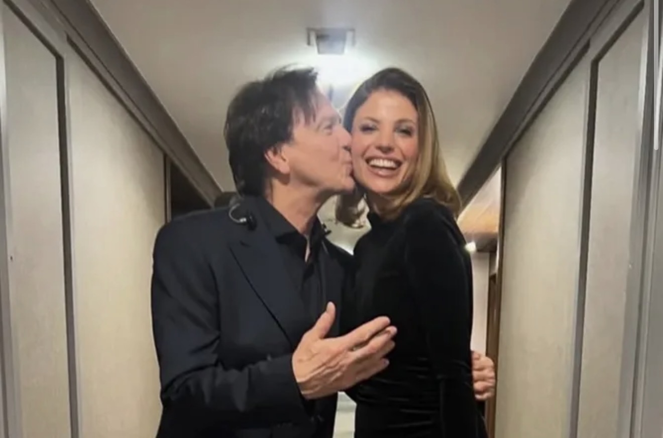 Zdravko Čolić sija u društvu 25 godina mlađe lepotice –&hellip;