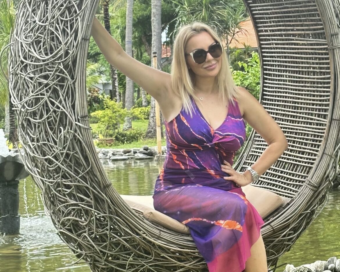„DOŠLA SAM U RAVNIM ČIZMAMA, FARMERKAMA I DŽEMPERU“ Ivana Selakov se takmičila u Zvezdama Granda, pa ispala: Shvatila sam da tu ne pripadam…