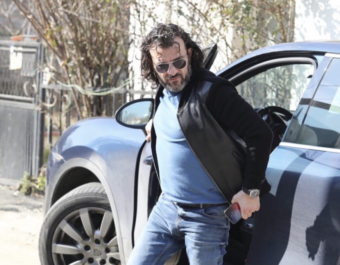 ACA LUKAS SPASIO RADNIKA NA PUMPI OD NAORUŽANOG RAZBOJNIKA: Prava drama odigrala se pred zoru u blizini Sremske Kamenice!