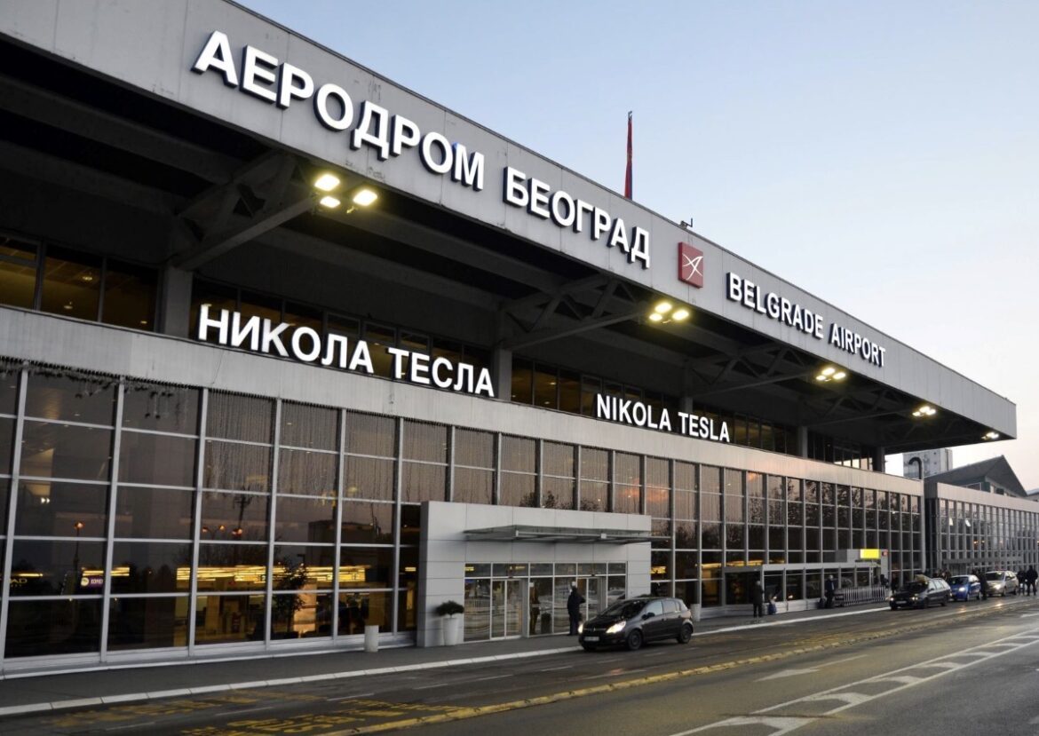 HAPŠENJE NA BEOGRADSKOM AERODROMU! Žena pokušala da podmiti graničnu policiju!