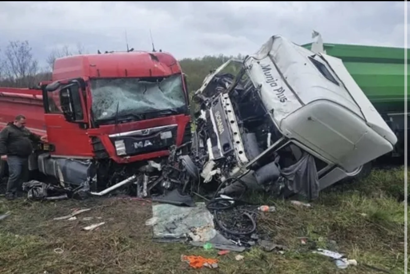 Stravična nesreća kod Knjaževca, sudarila se dva kamiona: Suvozača jedva&hellip;