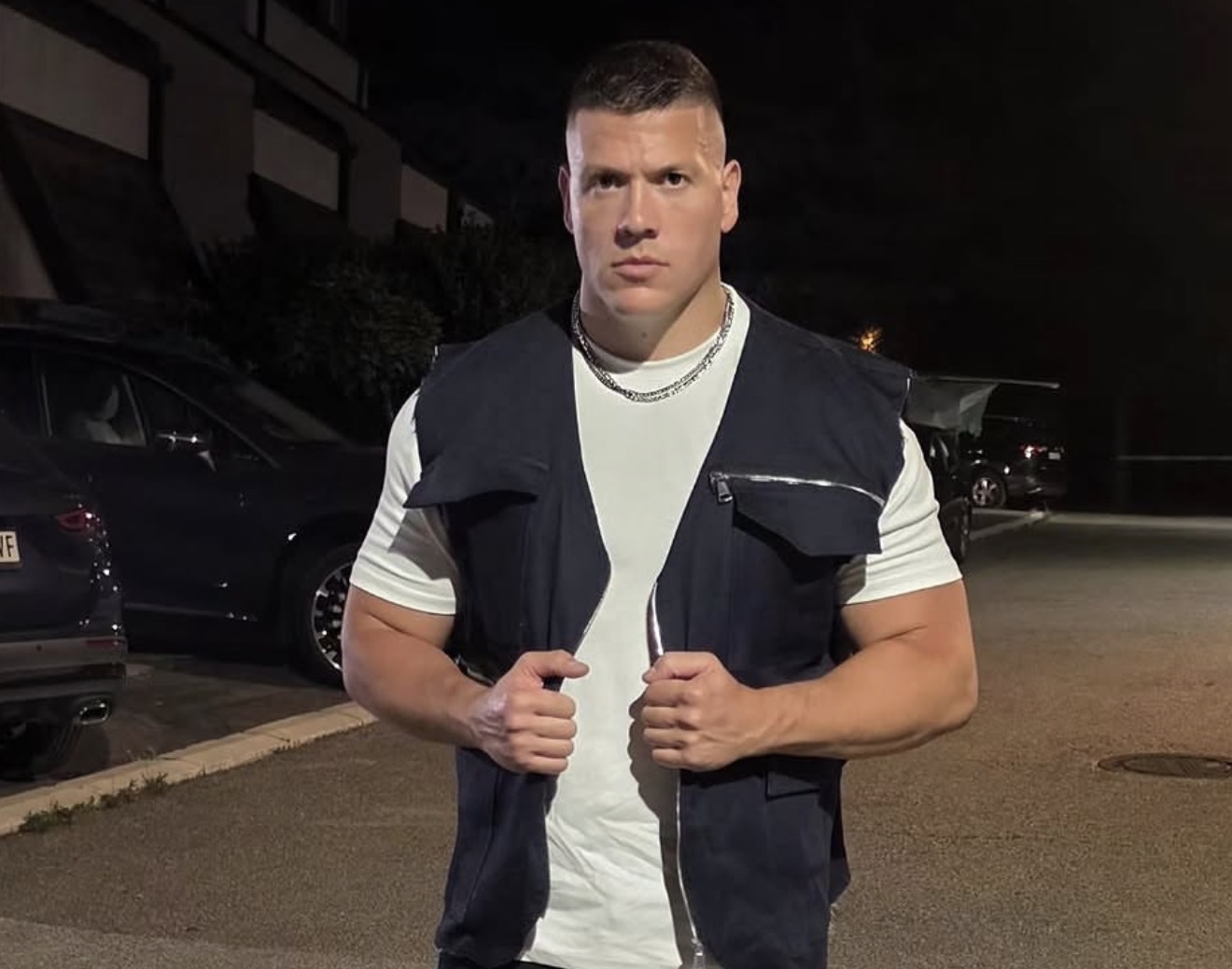 Slobu Radanovića devojka iz publike pogodila čizmom u glavu! Drama&hellip;