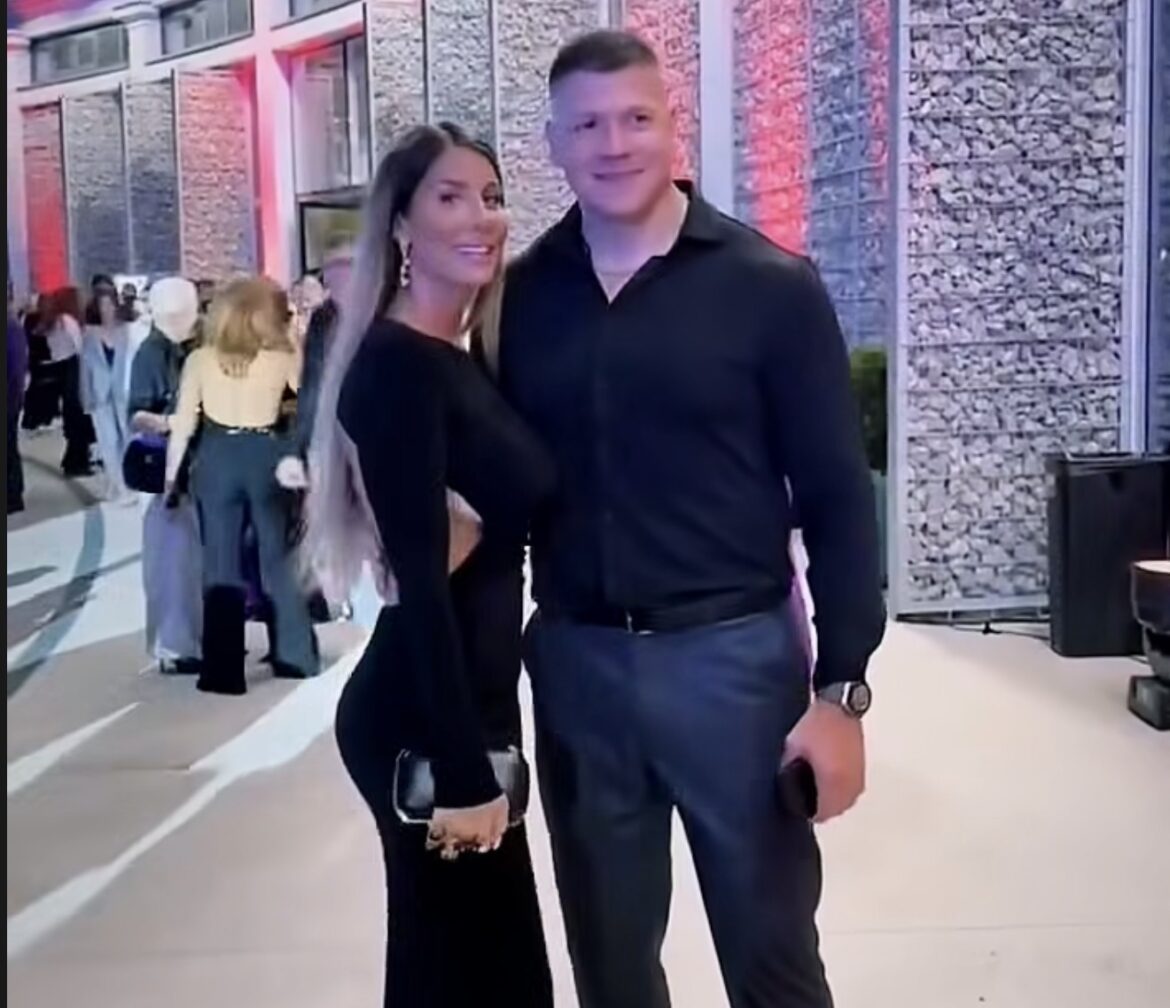 SLOBA I JELENA U AUTFITU OD 74.500 EVRA! Bogatstvo dali za detalje, evo koliko košta nakit koji su poneli