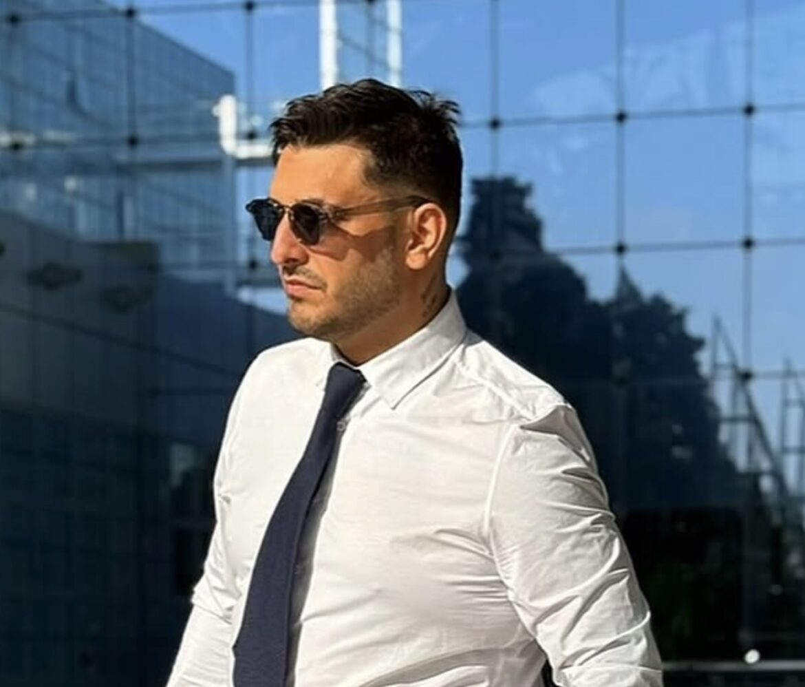 Darko Lazić ispratio sina u prvi razred! Ponosni tata objavio fotograafiju iz škole, osmesi sve otkrili