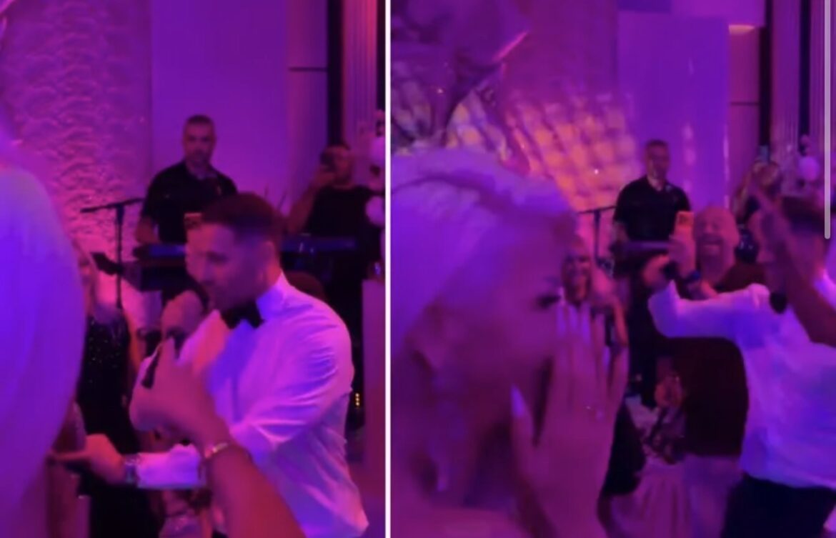Tošić zgrabio mikrofon i zapevao HIT koji je posvetio Karleuši – Jelena se uhvatila za glavu: „Šta će ti…“