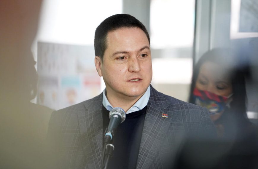 DRŽAVNA MATURA POSTAJE PROŠLOST: Ružić najavio krupne reforme od sledeće ŠKOLSKE GODINE