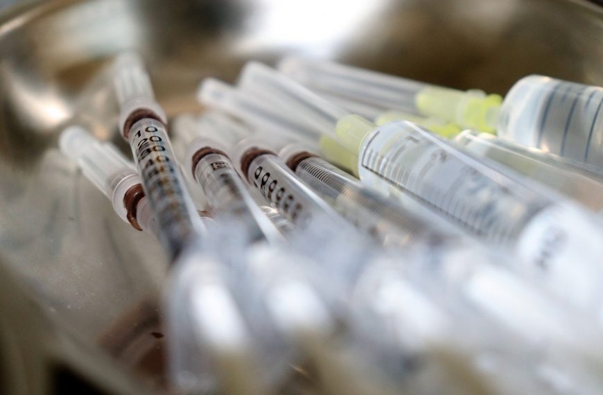 NOVI kontingent vakcine Sputnjik V stigao u Srbiju! Evo koliko doza smo rano jutros dobili