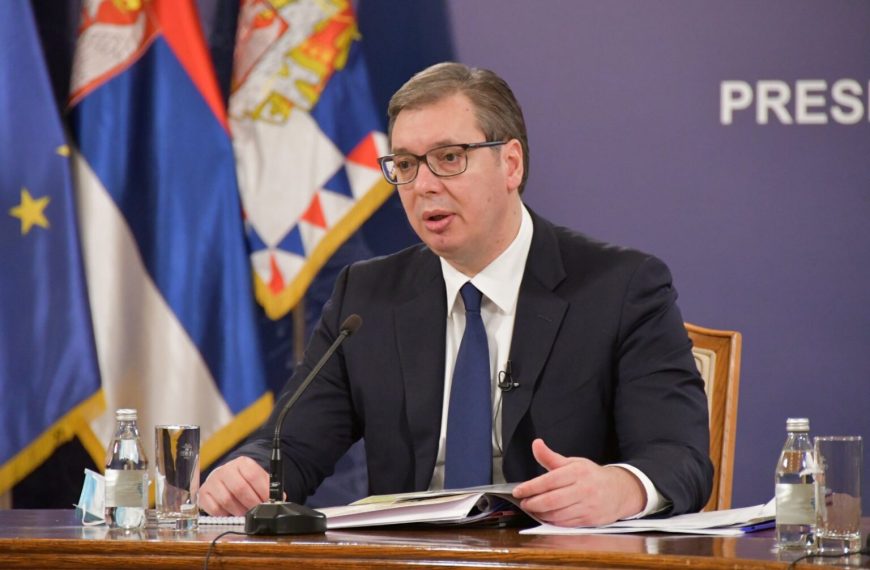 Vučić “oteo” vakcine za Srbiju od najbogatijih i najmoćnijih ljudi na svetu: Oglasio se i Bil Gejts