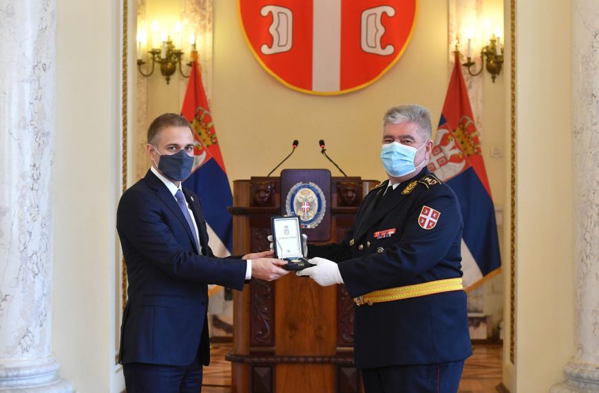Ministar Stefanović uručio odlikovanja pripadnicima Ministarstva odbrane i Vojske Srbije (FOTO)