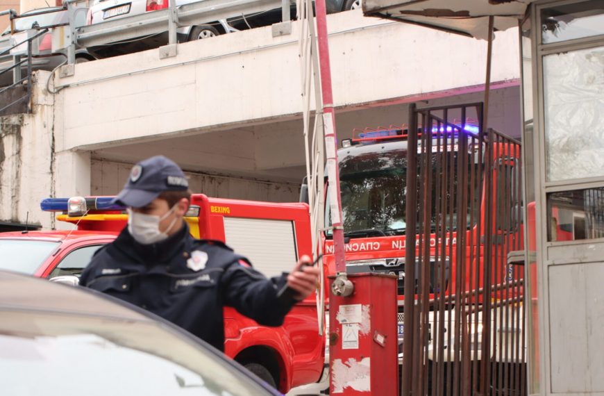 Neviđena drama u Novom Sadu: Muškarac progutao tablete, pa se zatvorio u stan
