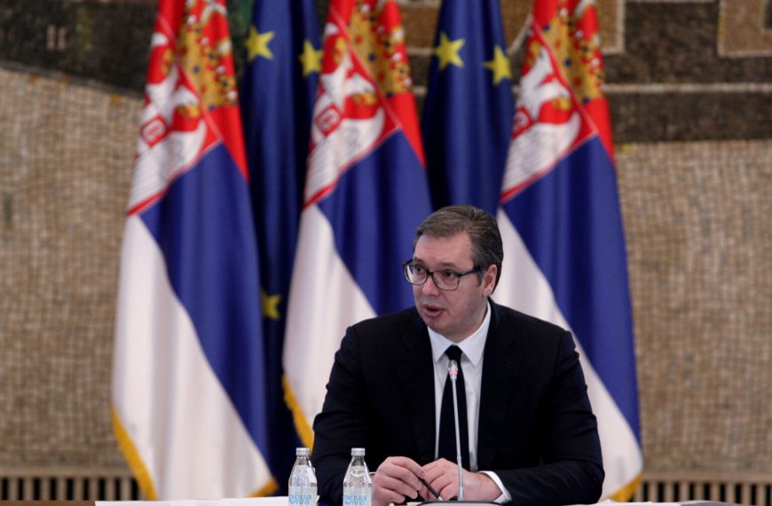“Srbija pamti”: Vučić odao počast stradalima na Međunarodni dan sećanja na žrtve Holokausta