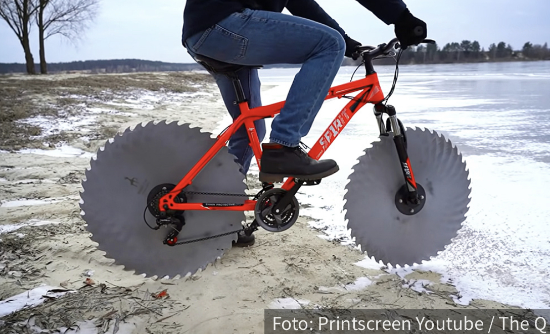 Bicikl za “dugu zimu”: Umesto točkova ugradio ogromne testere (VIDEO)