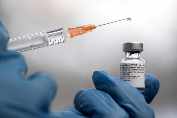 NOVA KOLIČINA: Još 9.360 doza Fajzerove vakcine stiglo u Srbiju