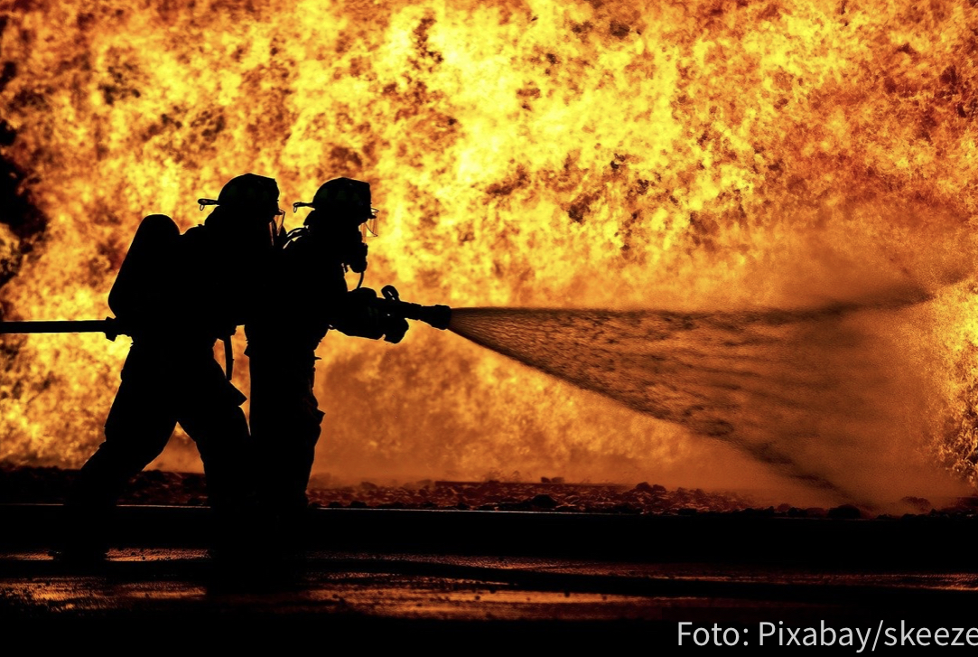 Požar u Sloveniji gasilo 90 vatrogasaca: ČUVENI turistički centar IZGOREO do temelja