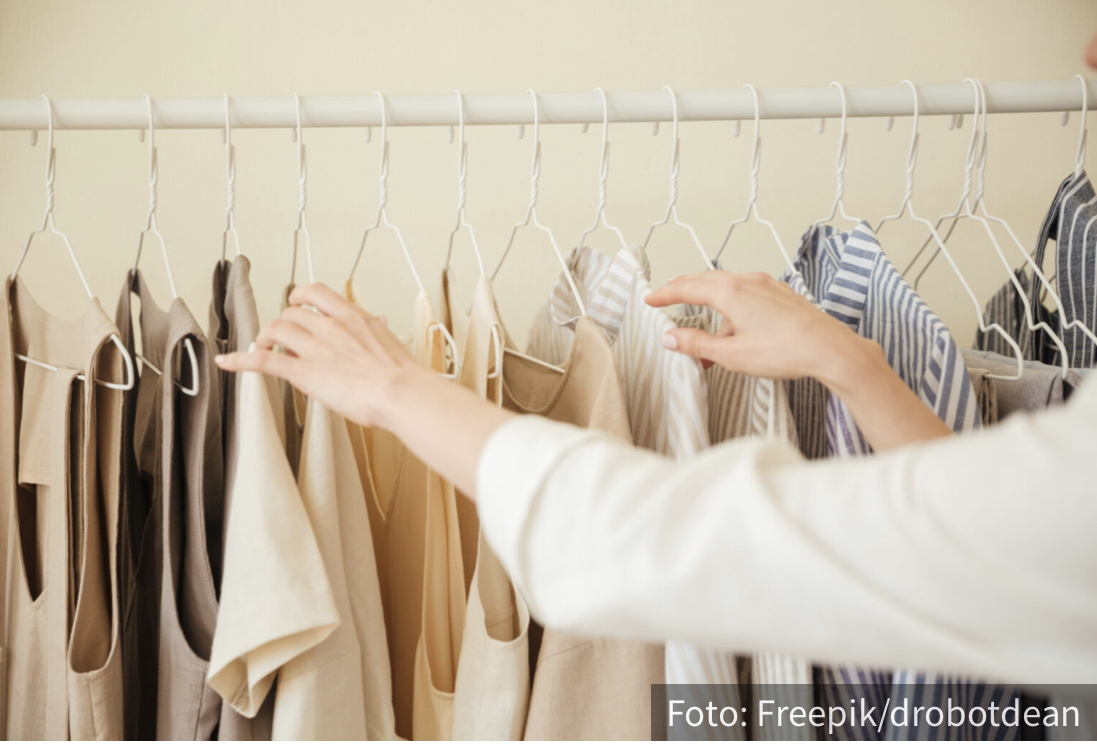 Ne bacajte iznošenu garderobu: 5 načina da stara odeća postane kao nova, i bez odlaska u kupovinu