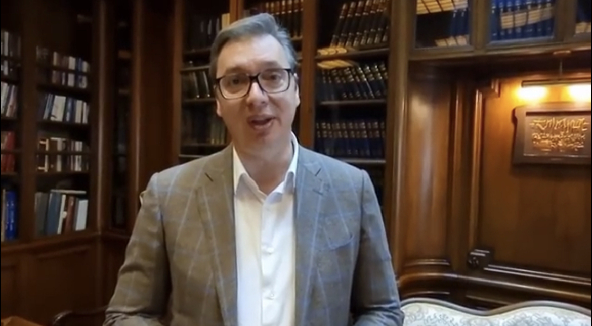 Predsednik Vučić: “Narode, uspeli smo!”        Prosečna plata u martu bila je 555 evra (VIDEO)