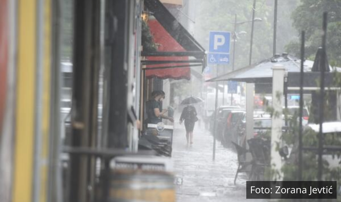 RHMZ IZDAO UPOZORENJE NA NEPOGODE: Srbija u narandžastom zbog olujnog vetra i padavina, samo će u ovom gradu danas biti 34 stepena