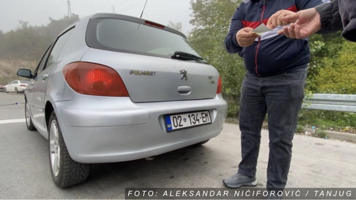 Kosovska policija od danas kažnjava vozače bez nalepnice