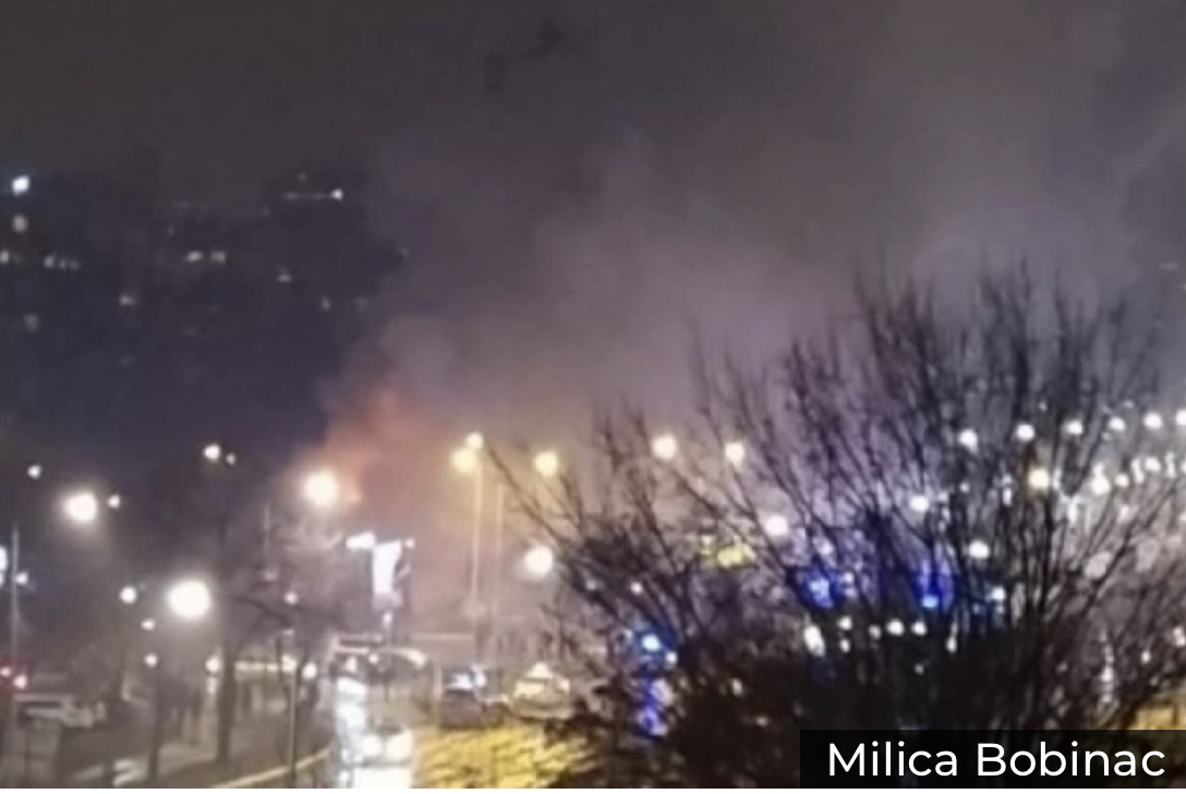 IMA POVREĐENIH! Na Novom Beogradu izgoreo ceo objekat restorana (VIDEO)