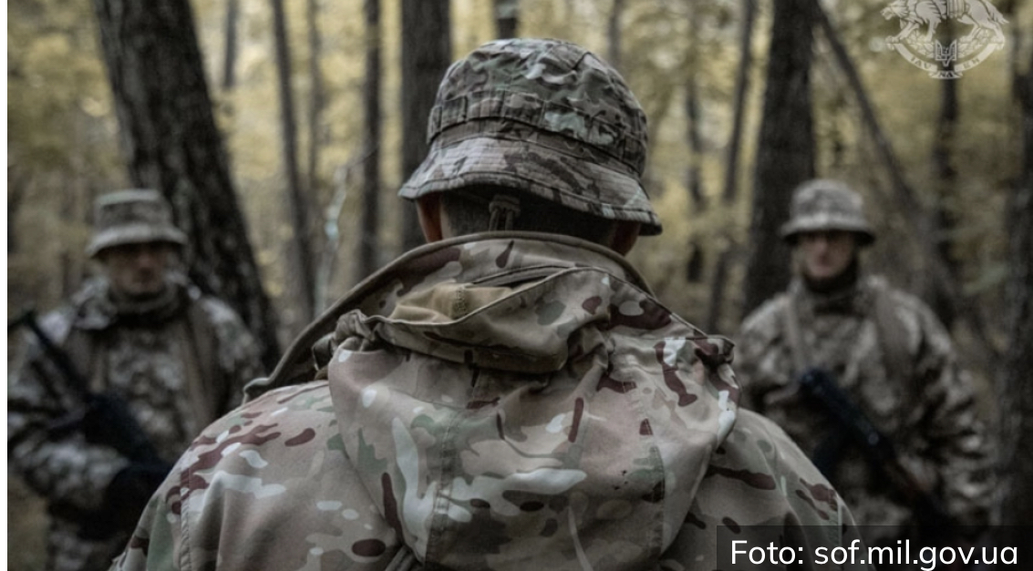 UKRAJINA SE SPREMA ZA RAT SA RUSIJOM Vojska obučava civile u šumi (FOTO)