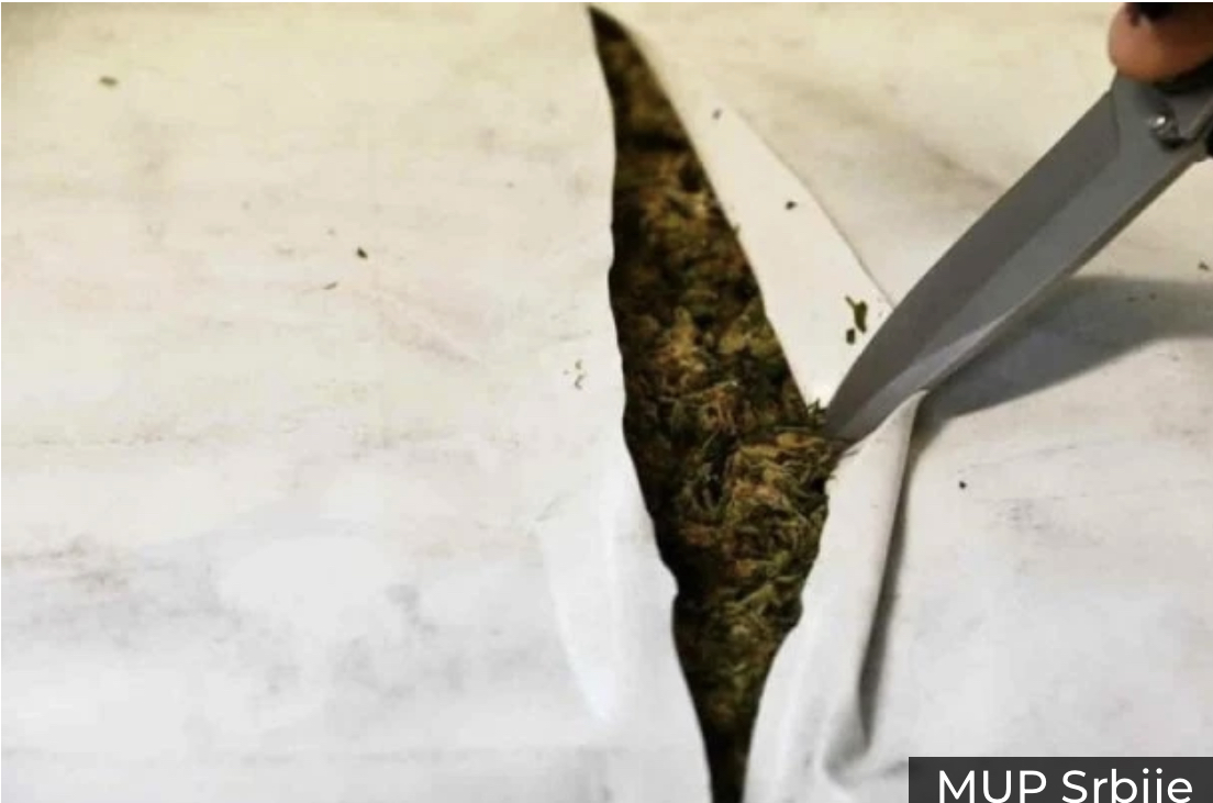 UHAPŠEN OSUMNJIČENI ZA TRGOVINU DROGOM: U rancu mu pronađeno 300 grama marihuane