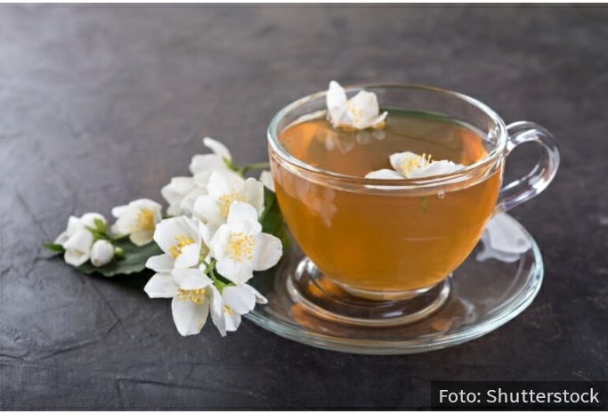 Tradicionalni kineski napitak koji vas čak čini PAMETNIJIM: Za šta je sve dobar čaj od JASMINA?