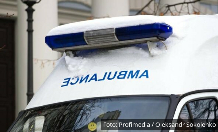 NOĆ U BEOGRADU: U dve saobraćajke troje povređenih, prevzeni u Zemunsku bolnicu i Urgentni
