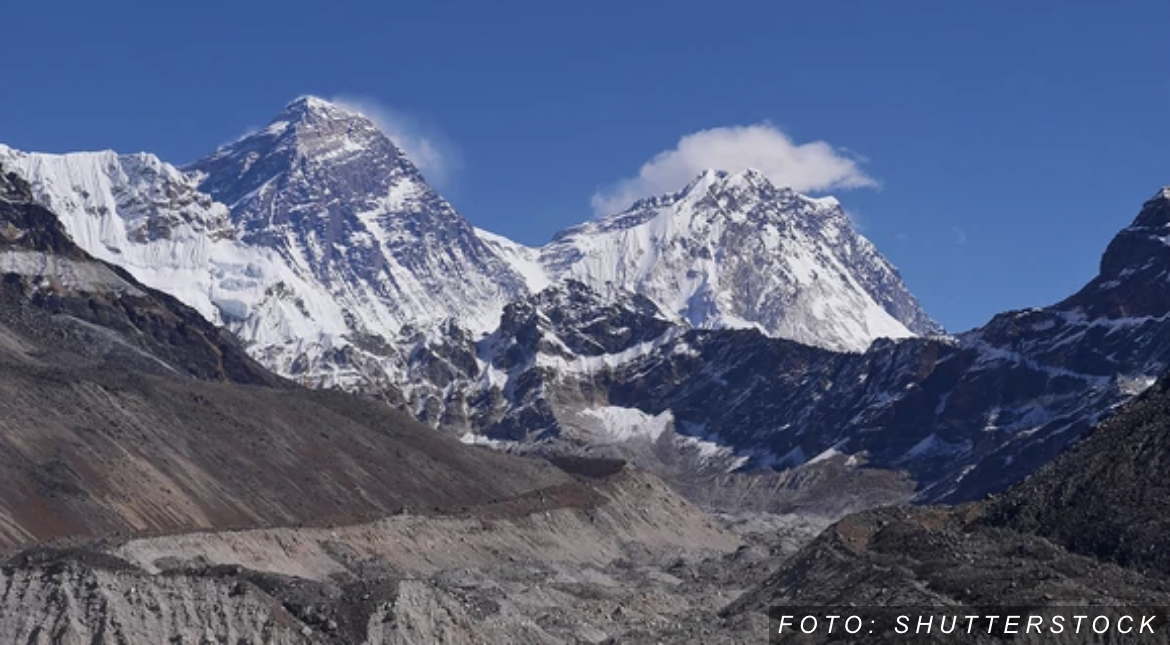 UGROŽENO I SNABDEVANJE VODOM MILIJARDU LJUDI Najviši glečer na Mont Everestu se ubrzano topi zbog klime