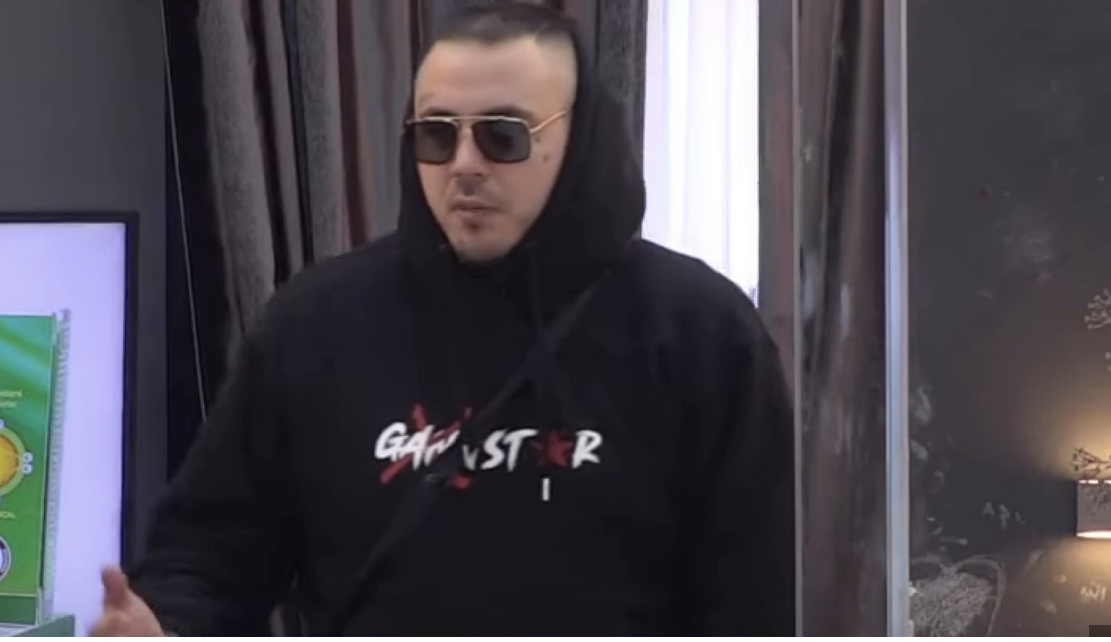 GORKO SE KAJE ZBOG OVOGA! Car javno uputio izvinjenje svim zadrugarima, pa im uputio samo jednu molbu, a evo o čemu je reč!