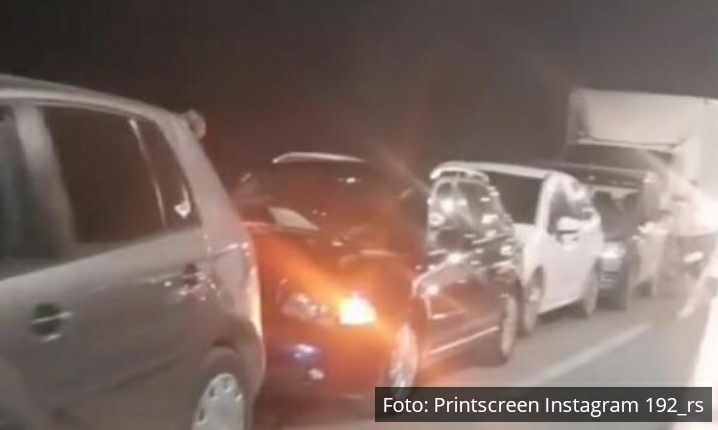 HAOS NA PUTU U ŠAPCU: U žestokom lančanom sudaru učestvovalo čak sedam vozila (VIDEO)