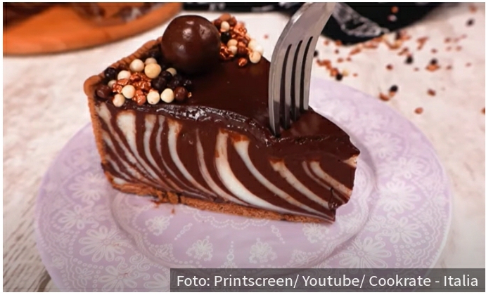 Mramorna torta bez pečenja: Najsočnija i najkremastija poslastica koju ćete ikad spremiti (RECEPT+VIDEO)