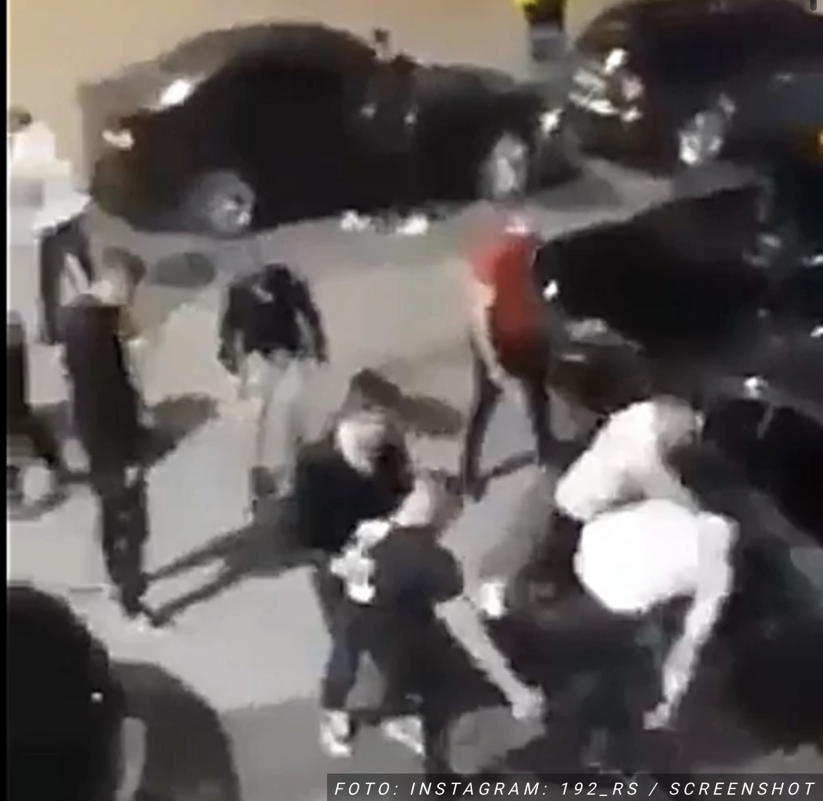 BRAT SKOČIO DA ODBRANI BRATA, PA SU OBOJICA PRETUČENI Tuča ispred diskoteke u Prijepolju samo je POSLEDNJA U NIZU, brutalni sukob snimile kamere (VIDEO)