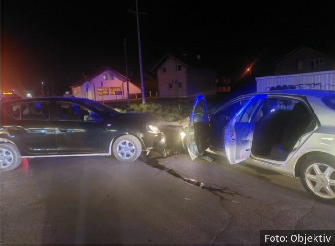 KRŠ I LOM u Borči: Težak SUDAR dva automobila, ima povređenih (FOTO)