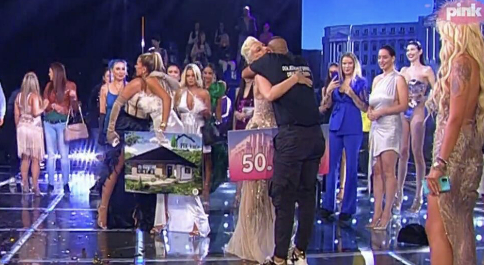 DEJAN DRAGOJEVIĆ POBEDNIK ZADRUGE 5! Bacio se porodici u zagrljaj! Uzeo 50.000 €, a Dalili UTEŠNA NAGRADA! Evo šta je ona osvojila