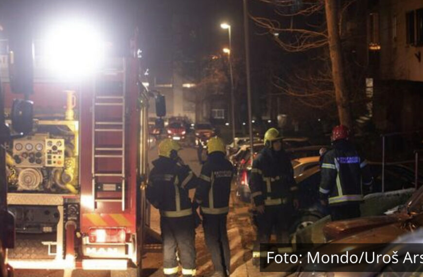 VELIKI POŽAR NA VOŽDOVCU! Izgorelo potkrovlje kuće u Bilećkoj ulici: Nije bilo povređenih! (VIDEO)