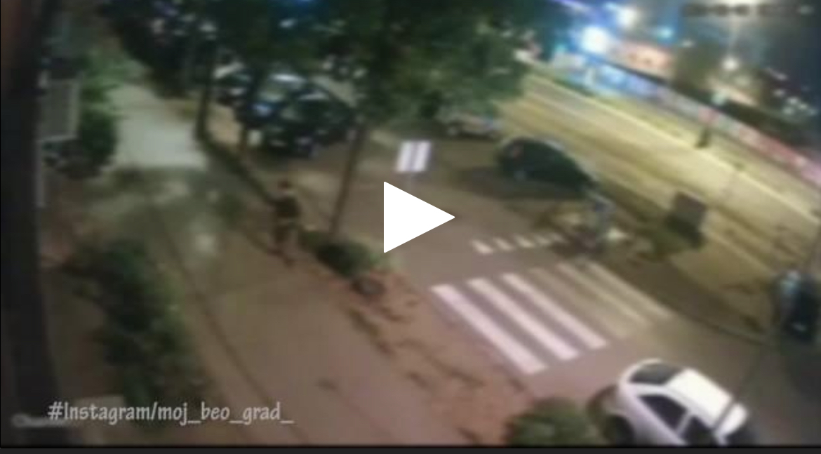 JEZIVA SCENA U NOVOM BEOGRADU: Šutira, vuče i baca devojku nasred ulice (VIDEO)