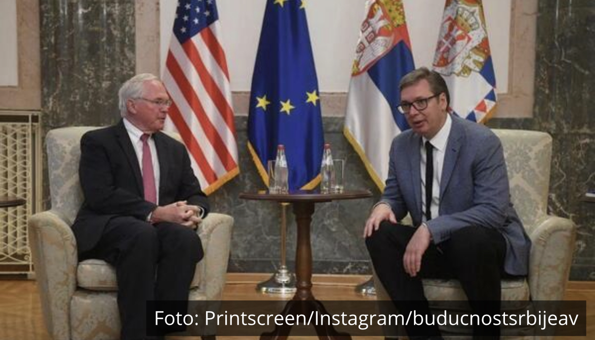 VUČIĆ SE SASTAJE SA KRISTOFEROM HILOM: Predsednik Srbije danas sa ambasadorom SAD-a