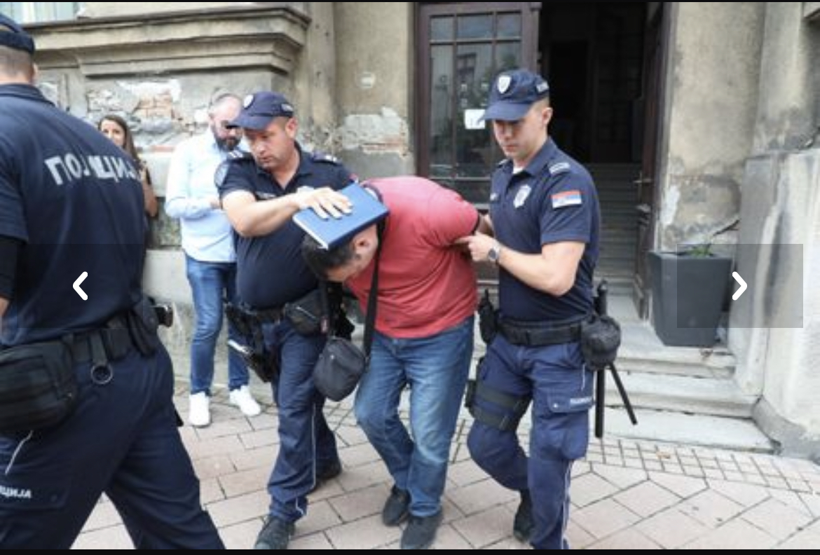 Ovako je uhapšen napadač: Ušao u zgradu u centru Beograda, nožem izbo državljanina Gvineje (60) i Srbina (40)!