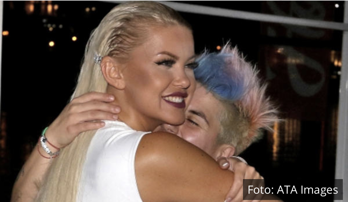 PORNO SNIMAK JOJ UNIŠTIO KARIJERU: Pevačica nestala posle snimka seksa, a KOLEGINCI HONORAR SKOČIO U NEBESA!